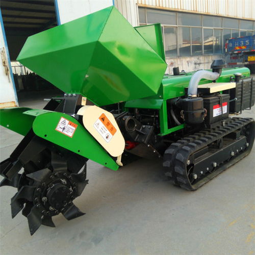 大棚果园高效管理的利器 履带式柴油开沟施肥锄草一体机